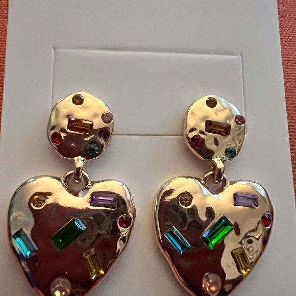 ♥️ Betsey Johnson sparkling crystal embellished heart dangle earrings ♥️ - Picture 4 of 7